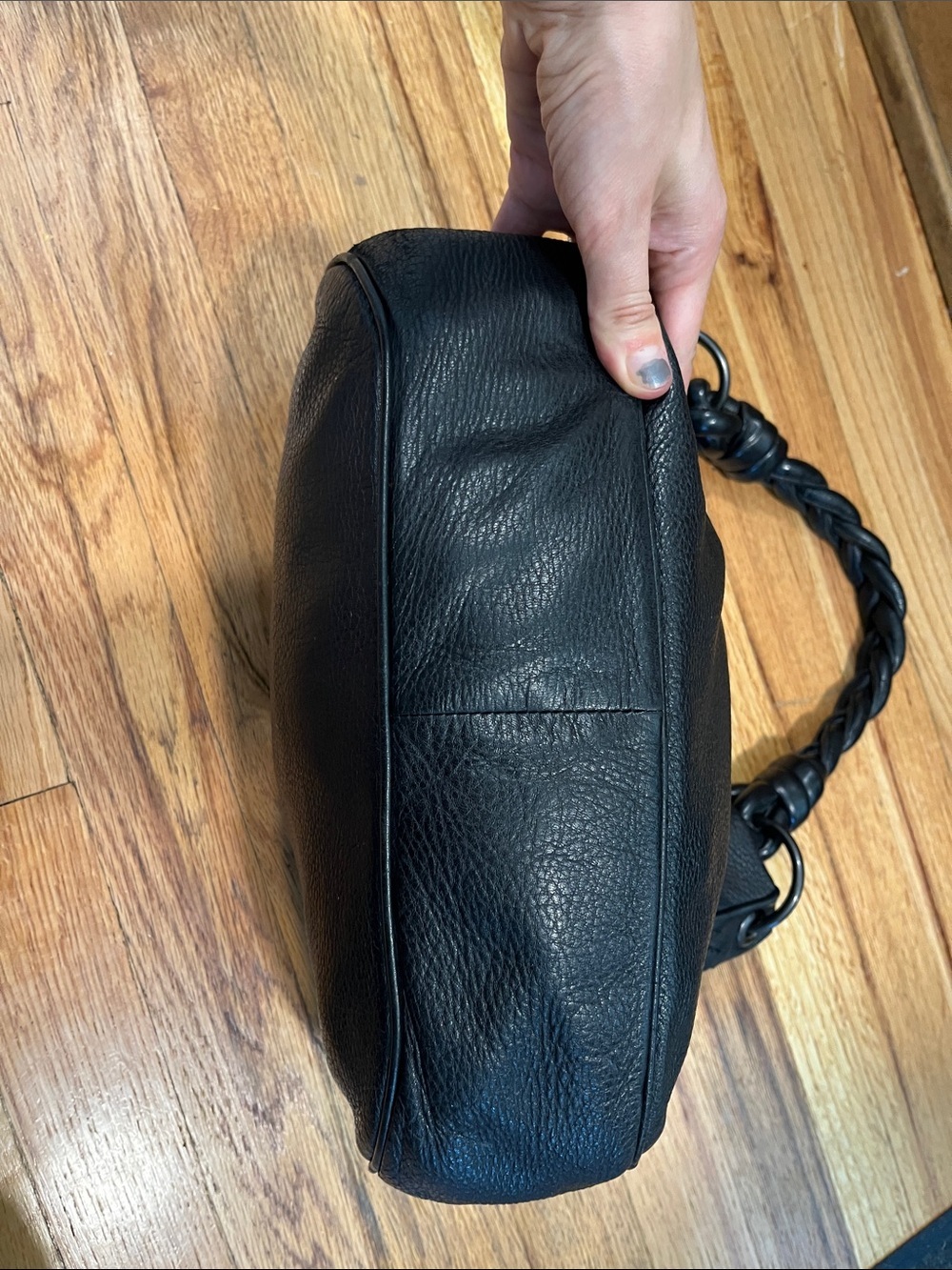 Bottega Veneta Intrecciato Hobo Black shoulder bag with Gunmetal Hardware - Picture 6 of 13